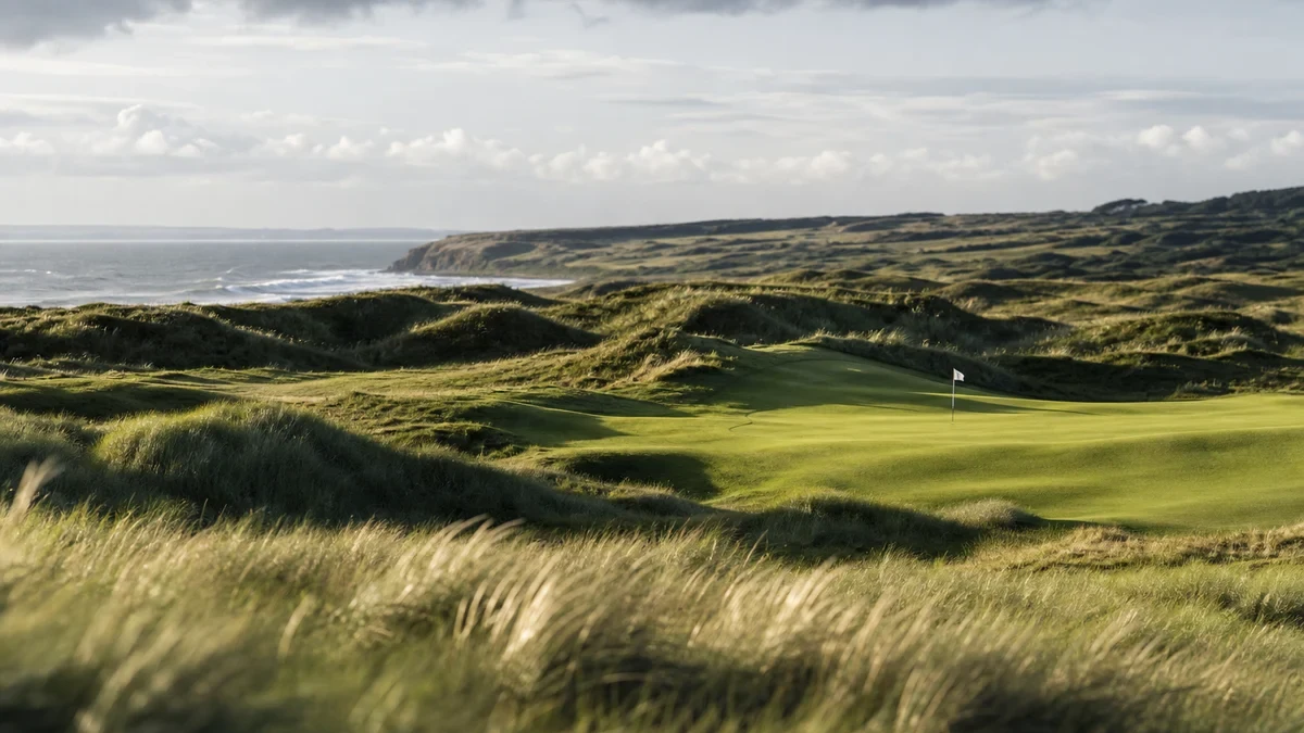 The Open: linksmajoren där väder och markspel styr illustrerad med golfmotiv
